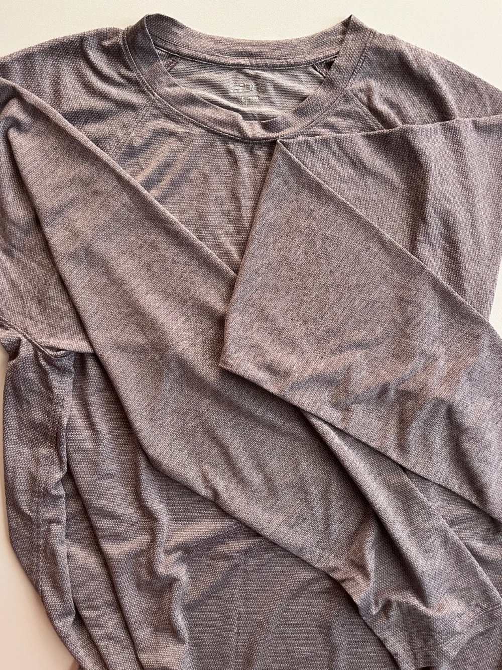 BCG athletic t-shirt with a dot-matrix mesh fabric texture XL